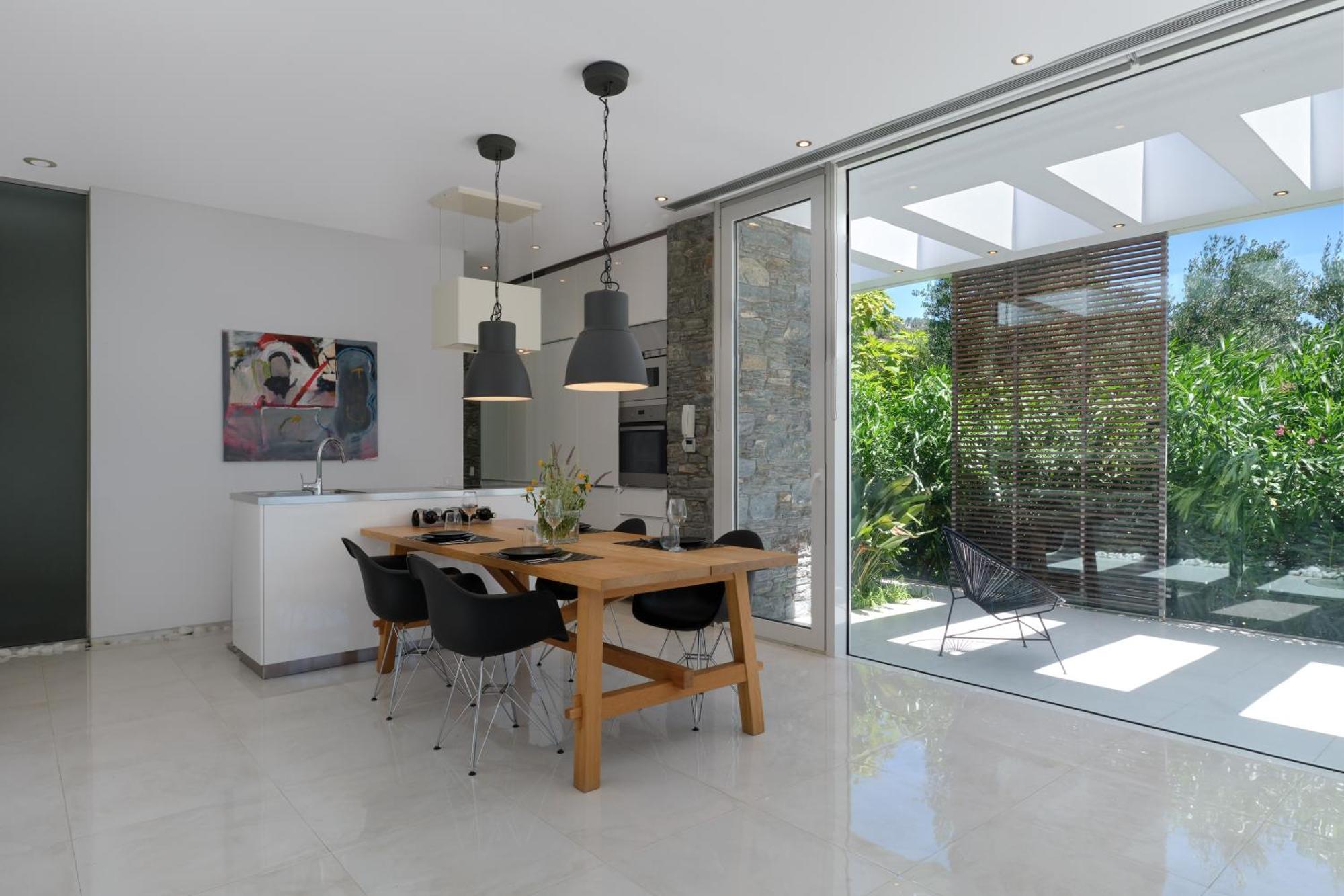 A - Luxury Villas Plomari ภายนอก รูปภาพ