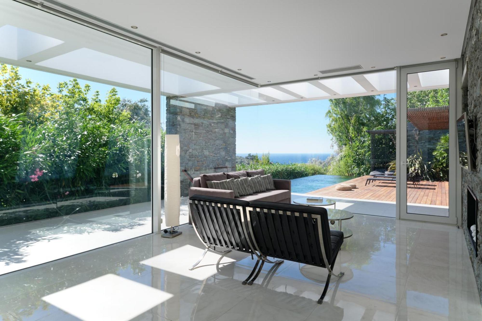 A - Luxury Villas Plomari ภายนอก รูปภาพ